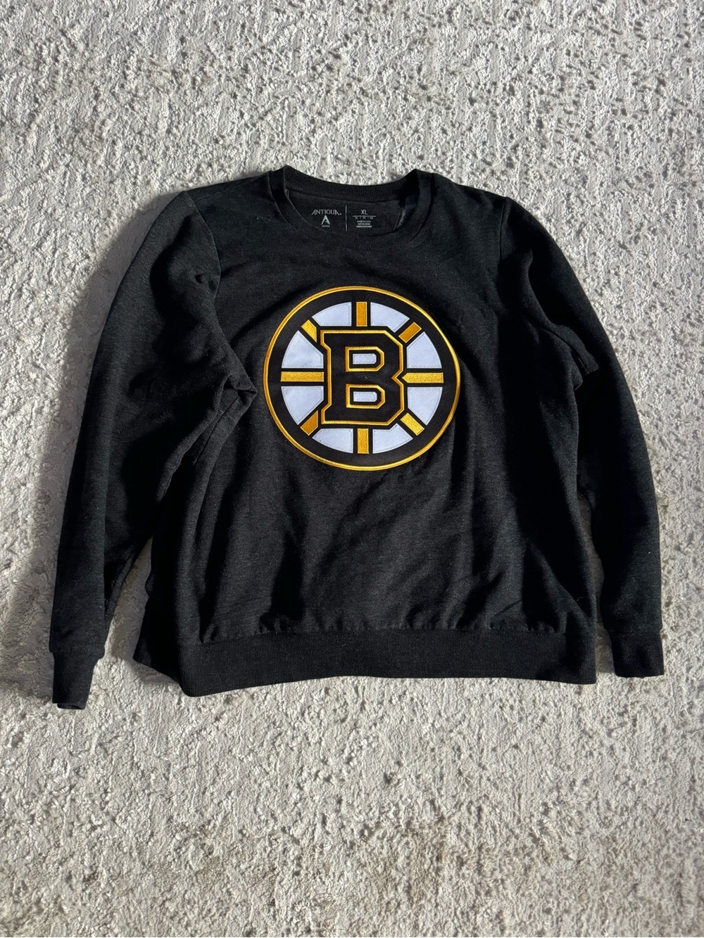 Women’s xl Antigua Black Crewneck Sweater with Yellow & White Logo